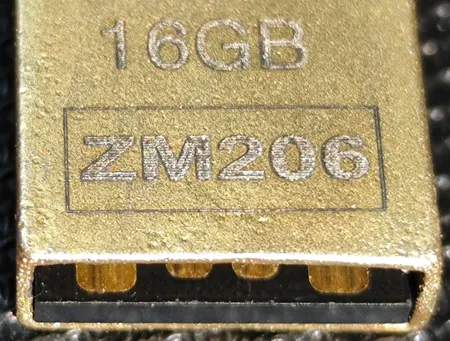 فلش مموری اکسیس مدل ZM206 ظرفیت 16 گیگابایت