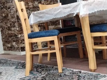 میز و صندلی ناهارخوری 4 نفره گالری چوب آشنایی مدل Khod-2tir-Mehr