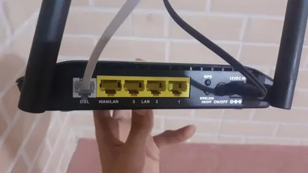 مودم روتر ADSL2 Plus بی‌ سیم N300 دی-لینک مدل DSL-2740U