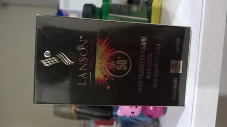 کرم ضدآفتاب رنگی لانسون SPF50 مدل مولتی اکشن شماره 1، مناسب پوست‌های خشک، حجم 40 میلی‌لیتر