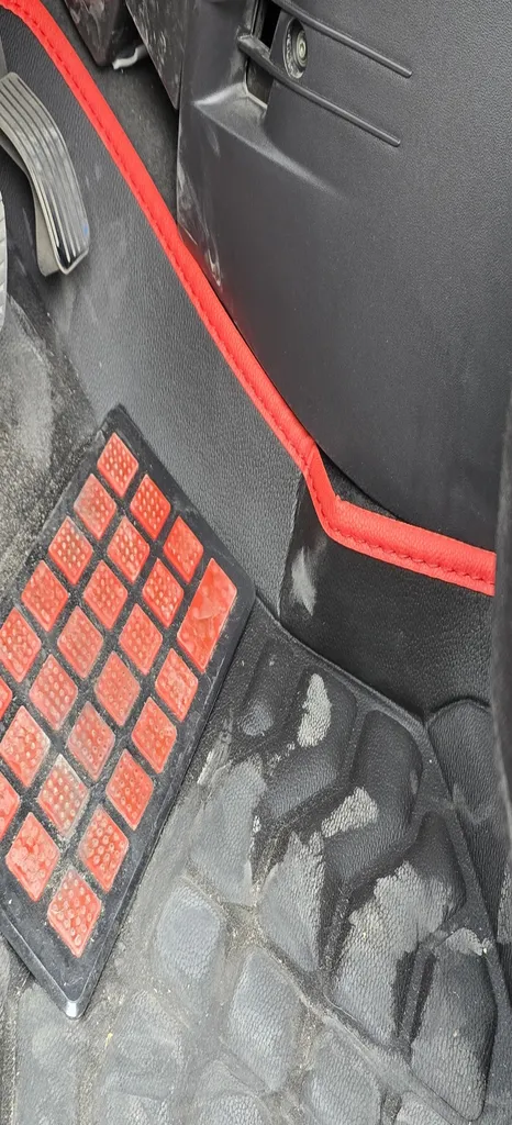 کفپوش پنج بعدی خودرو پانیذ مدل EVA N GH مناسب برای تارا