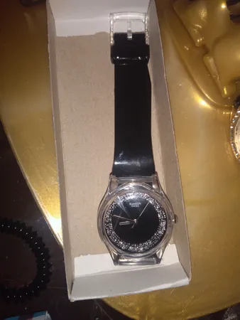 ساعت مچی عقربه ای دخترانه مدل شنی کد 2