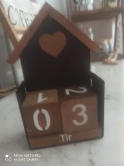 تقویم رومیزی طرح کلبه