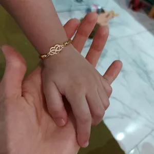 تجریه خرید دستبند طلا 18 عیار زنانه مدل قلب و بی نهايت