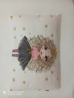 روبالشی کودک هزاردستان طرح دختر زیبا مدل rob302