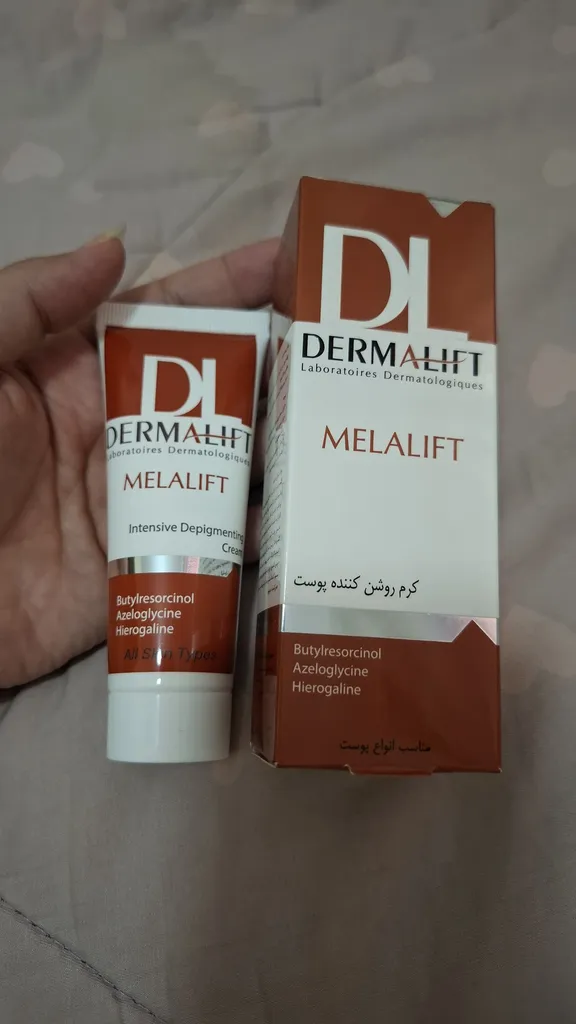 کرم روشن کننده صورت درمالیفت مدل Melalift مناسب انواع پوست حجم 40 میلی لیتر