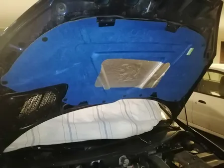 عایق در کاپوت ایده کد BLU102 مناسب برای پژو 206