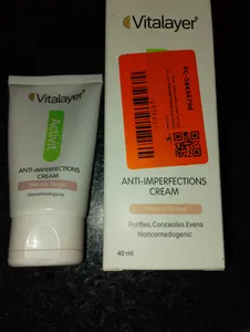 تجریه خرید کرم ضد جوش رنگی ویتالیر سری Activit مدل Natural Tinted حجم 40 میلی لیتر