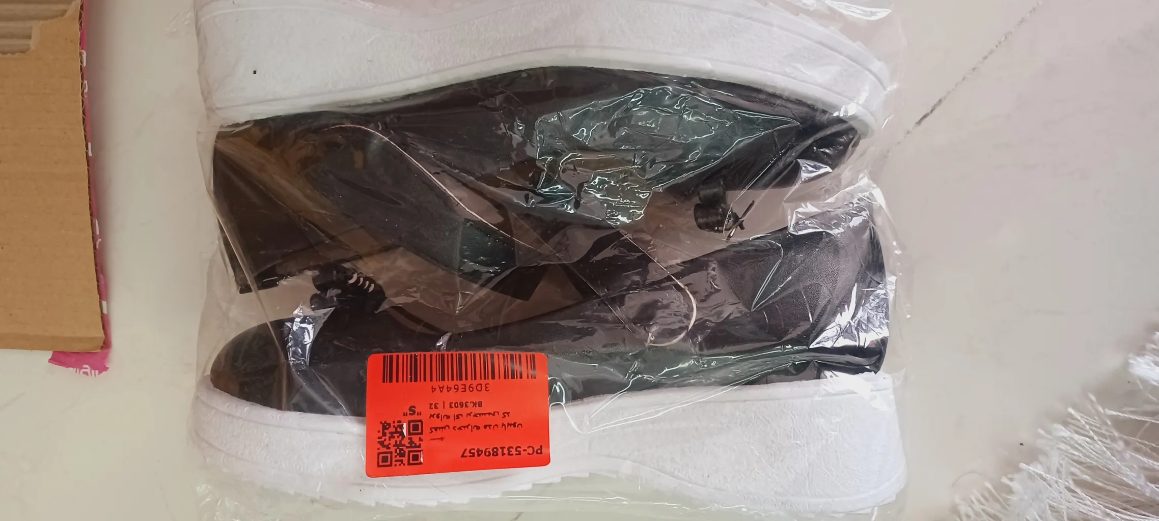 کفش دخترانه مدل پاپیون پروانه ای برچسبی کد SDF.3603