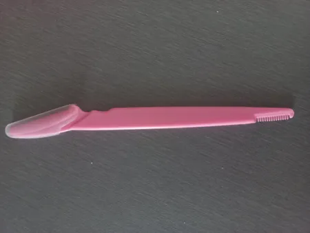 تیغ اصلاح ابرو مدل 001