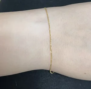 تجریه خرید دستبند زنجیری طلا 18عیار زنانه وی وی گلد کالری مدل فیگارو ظریف