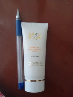 کرم لایه بردار سینره ده درصد AHA حجم 40 میلی لیتر