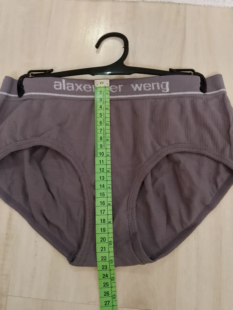 ست نیم تنه و شورت ورزشی زنانه مدل 4621