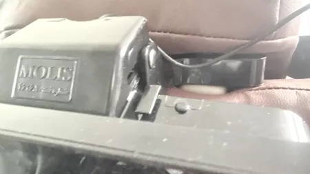 نگهدارنده تلفن همراه و جالیوانی سطل زباله مخصوص خودرو مدل 123