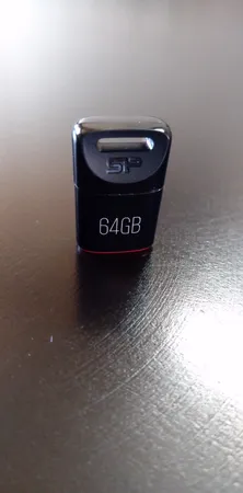 فلش مموری سیلیکون پاور مدل Touch T06 ظرفیت 64 گیگابایت