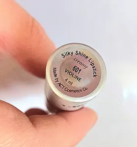 تجریه خرید رژ لب جامد مای مدل سیلکی شاین شماره 601