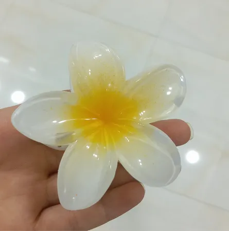 کلیپس مو زنانه مدل گل پلومریا کد brg 410