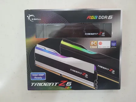 رم دسکتاپ DDR5 دوکاناله 6000 مگاهرتز CL36 جی اسکیل مدل TRIDENT Z5 RGB ظرفیت 32 گیگابایت