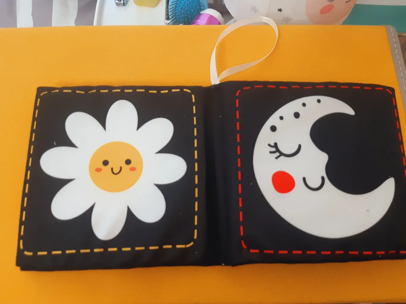 بازی آموزشی مدل کتاب پارچه ای سیاه و سفید نوزاد