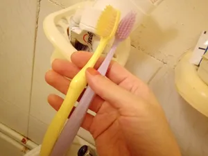 تجریه خرید مسواک دن تک مدل Easy Clean با برس خیلی نرم مجموعه 2 عددی