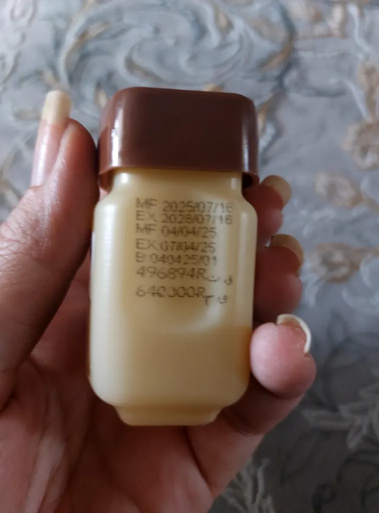 وازلین لب ساج مدل کره کاکائو