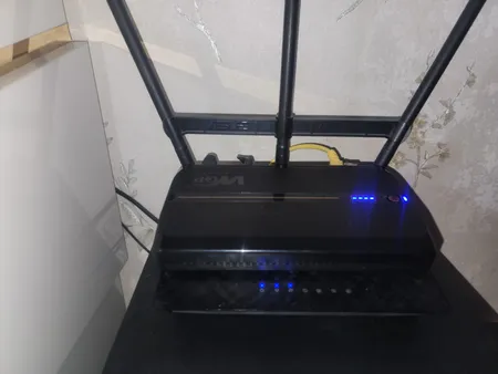 یو پی اس کوچک دبلیو جی پی مدل POE1 ظرفیت 10400 میلی آمپر ساعت