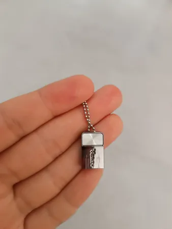 فلش مموری وریتی مدل V821 ظرفیت 32 گیگابایت