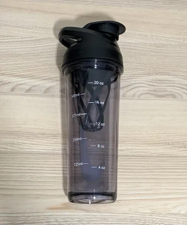 شیکر ورزشی کد 103410 گنجایش 0.650 لیتر