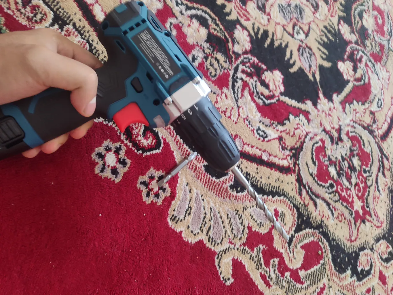 پیچ گوشتی شارژی باس مدل 18V-Li-ion