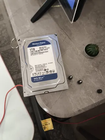 هارددیسک اینترنال وسترن دیجیتال مدل Blue WD10EZEX ظرفیت 1 ترابایت