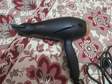 سشوار حرفه ای بابیلیس مدل 6704SDE