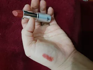 تجریه خرید رژ لب جامد مای مدل سیلکی شاین شماره 401