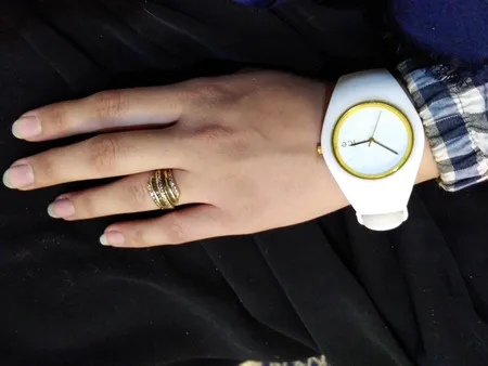 ساعت مچی عقربه ای مدل  W01