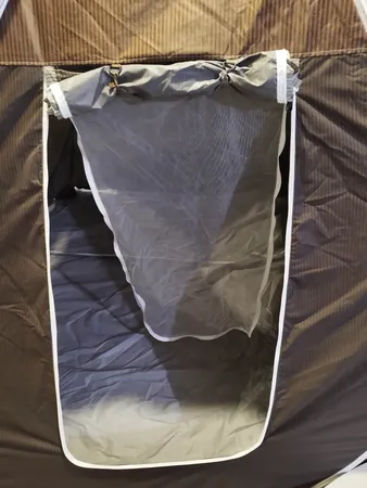 چادر مسافرتی 8 نفره مدل برنو کد B02