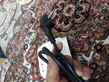 محافظ ولتاژ پارت الکتریک مدل 8787