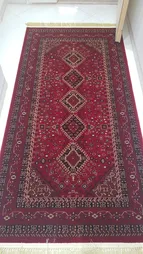 فرش ماشینی رادین اصفهان طرح بلوچ 5 رنگ زمینه اناری