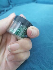 چرخ خیاطی دستی و ملزومات خیاطی