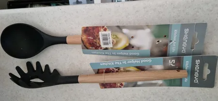 سرویس کفگیر و ملاقه  6 پارچه شنگیا مدل سیلیکونی