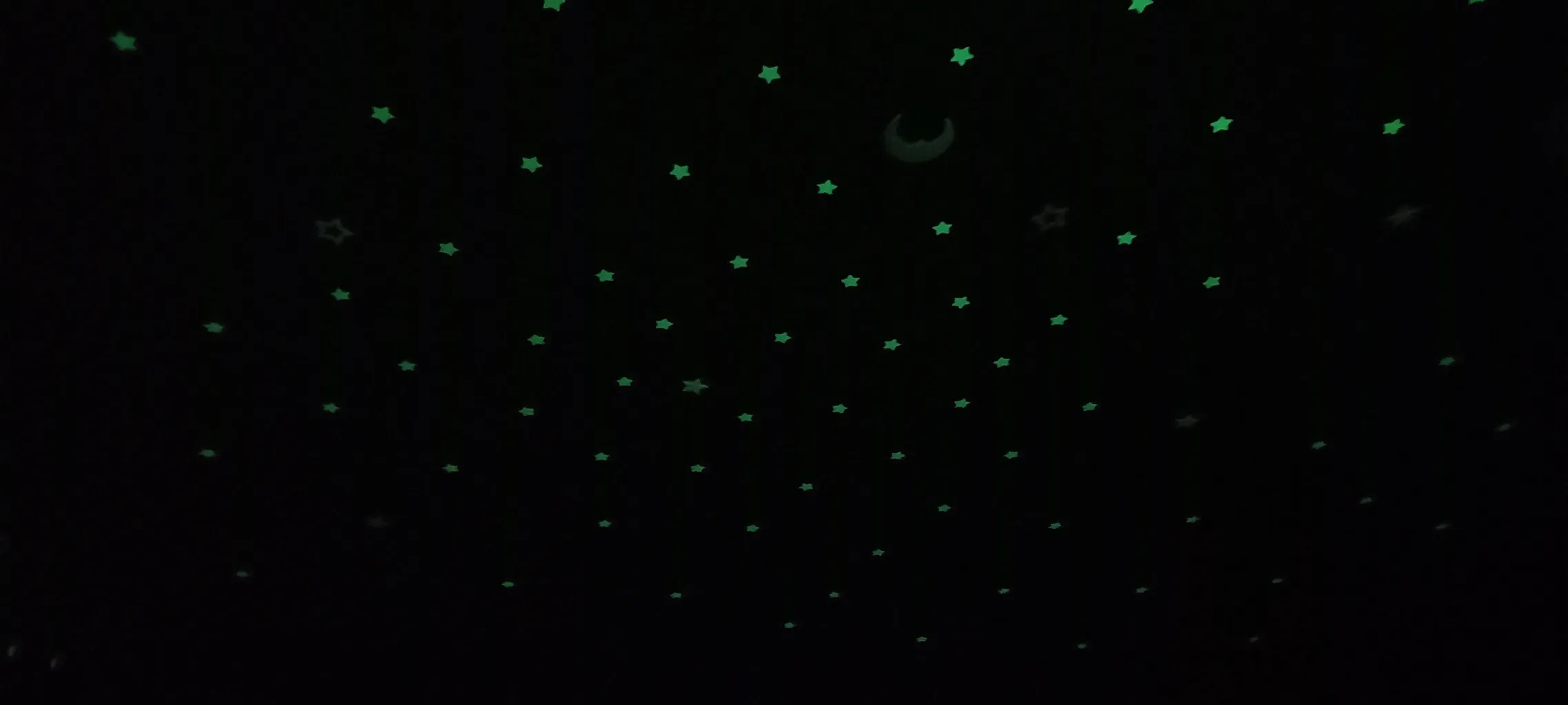 استیکر دیواری کودک مدل شب تاب طرح ستاره بسته 100 عددی