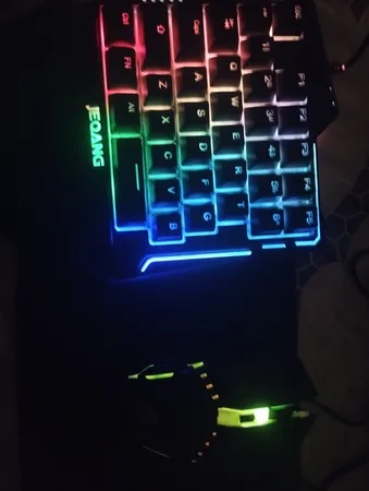 مینی کیبورد و ماوس گیمینگ جکنگ مدل JK-913، سوییچ ممبران، نورپردازی RGB LED