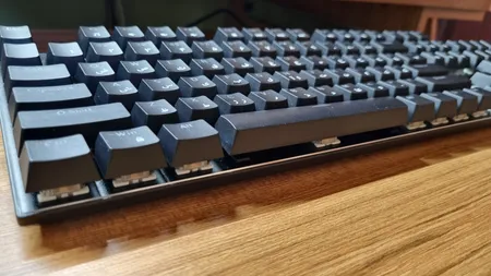 کیبورد گیمینگ گرین مدل GK802-RGB، مکانیکال سوییچ آبی، Full-Size، نورپردازی RGB