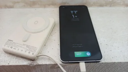 پاوربانک ریمکس مدل MagSafe Wireless Fast Charge MC-05 22.5W ظرفیت 10000 میلی آمپر ساعت