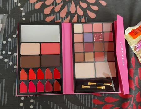 پالت آرایش صورت آنی لیدی مدل یونیکورن