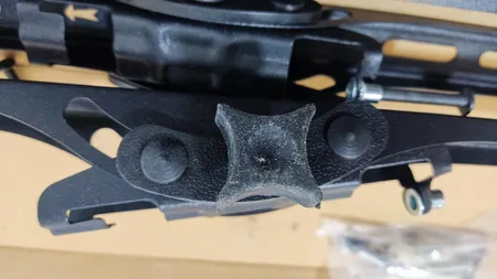 پایه دیواری ای جی ام مناسب برای تلویزیون های 36 تا 55 اینچی