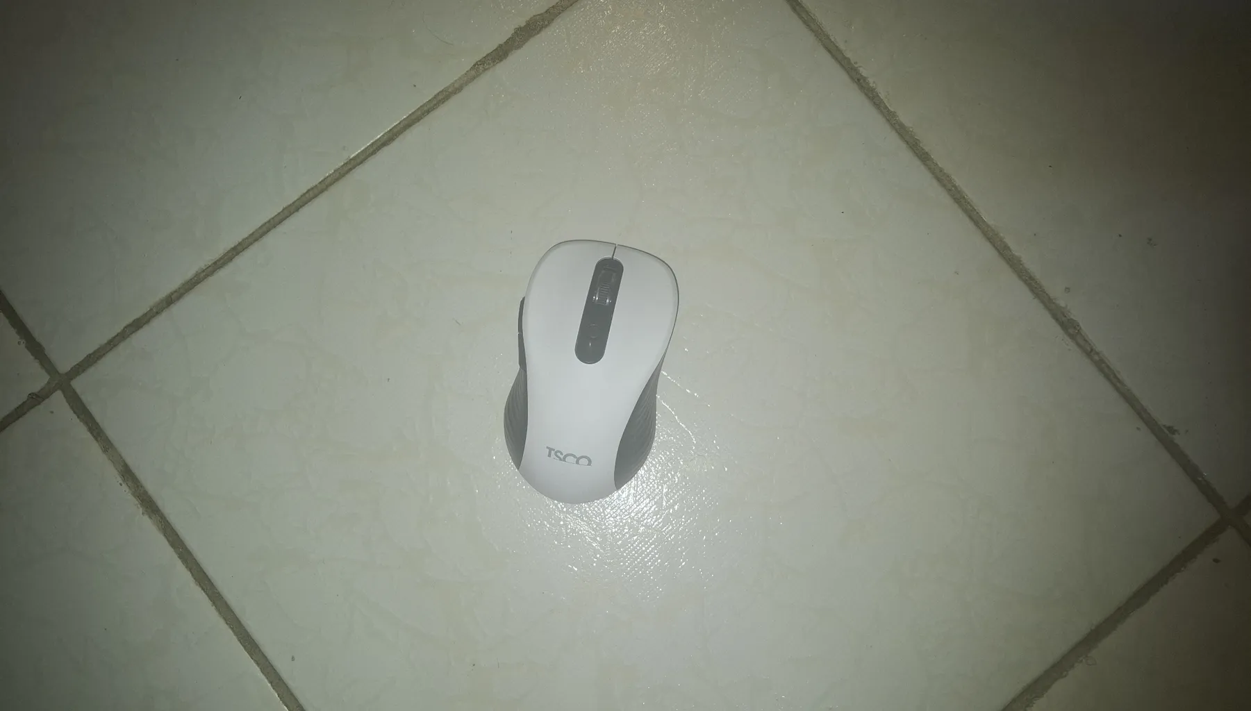 ماوس بی سیم تسکو مدل TM 693