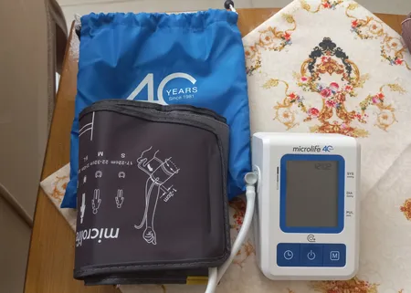 فشارسنج بازویی مایکرولایف مدل BP-B2