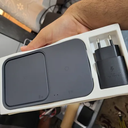 شارژر بی سیم 15 وات سامسونگ مدل EP-P5400