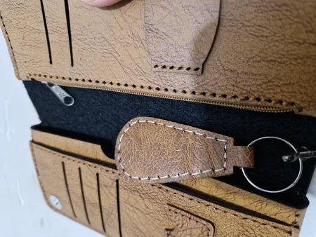 کیف پول مدل چند کاره