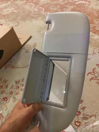 آفتابگیر چپ خودرو چیکال مدل M-52 مناسب برای پژو 206