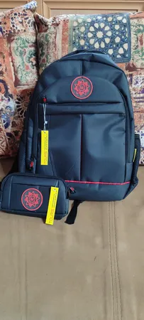 کوله پشتی توریث مدل VR-945 همراه با کیف لوازم شخصی